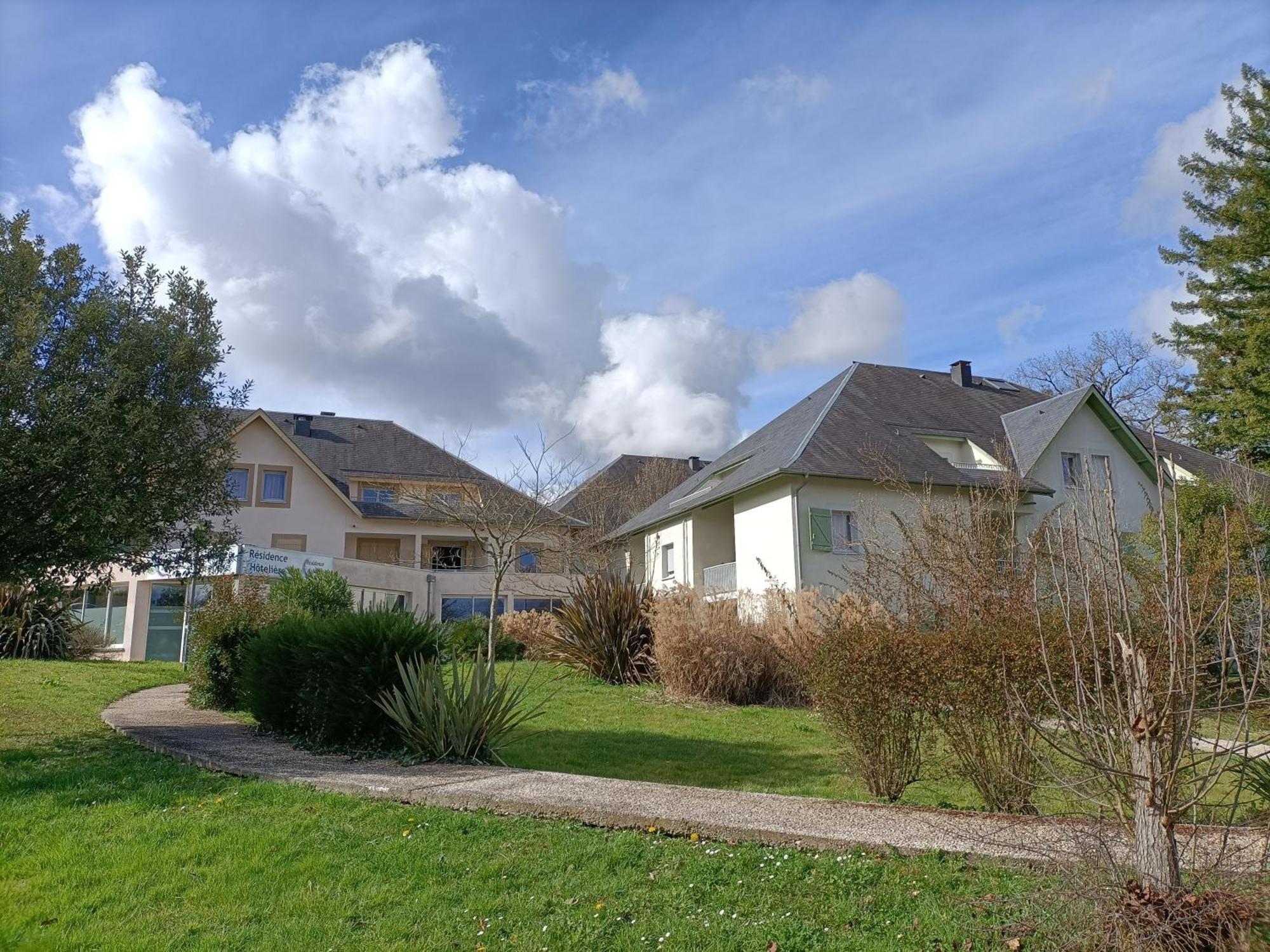Residence De La Source By Euclenima Salies-de-Bearn Room photo
